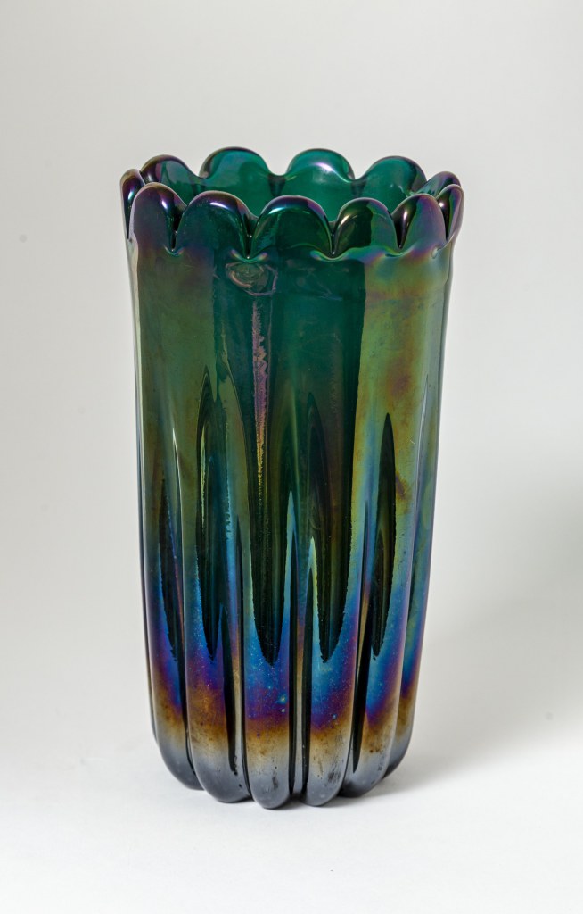 Vintage Italian Blown Iridescent Green Scalloped Vase, Attributed To Alfredo Barbini for VAMSA