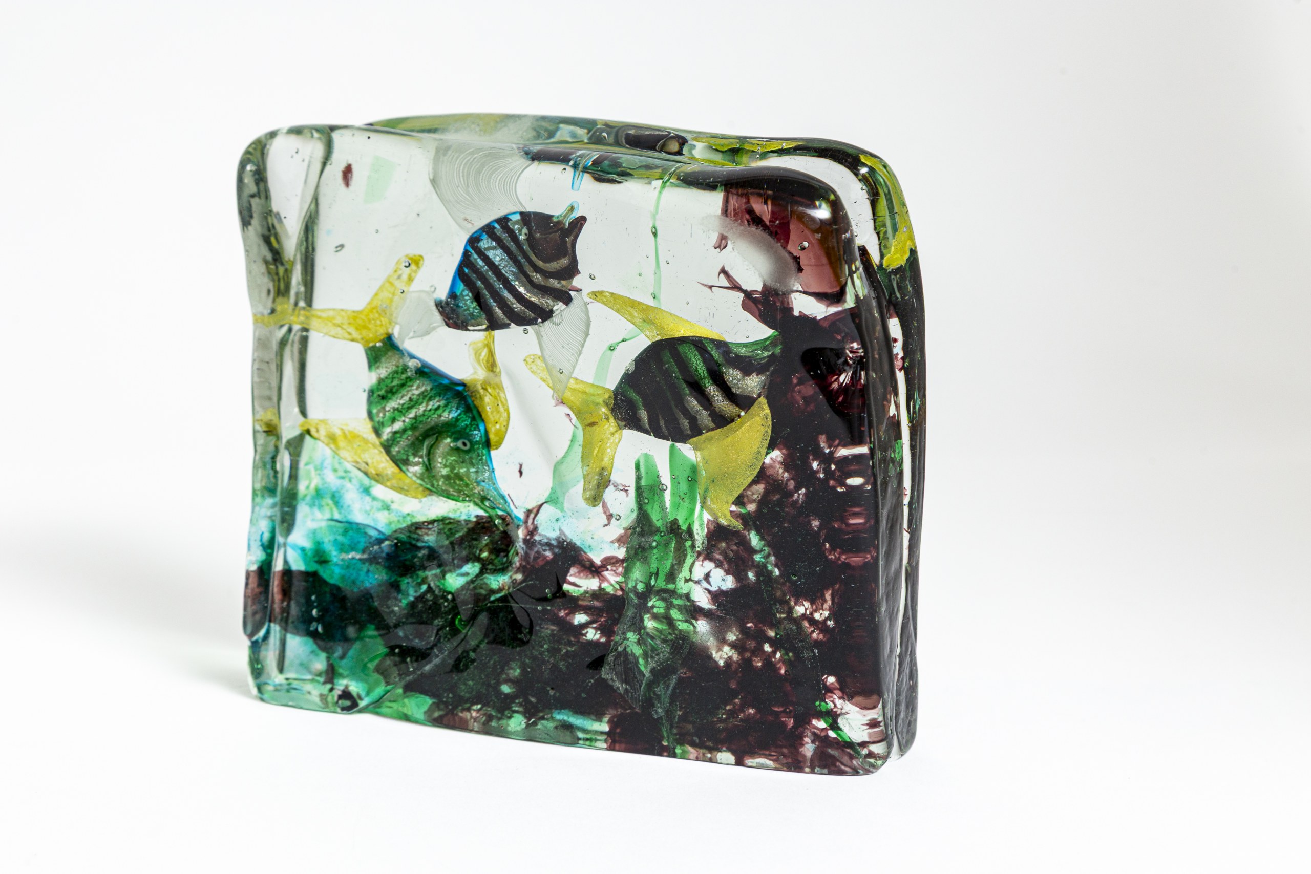 Medium Mid Century Murano Glass Aquarium Attributed to Alfredo Barbini For Cenedese