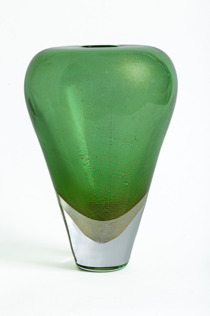 Italian Emerald and Gold ‘Sommerso’ Vessel, 1980’s